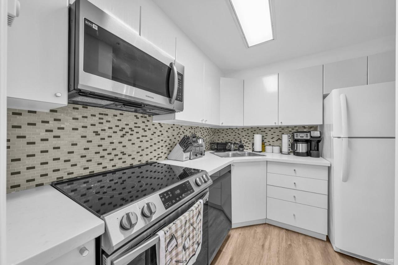 1-Br Condo In Downtown Coal Harbour With Parking And City Views Vancouver Extérieur photo
