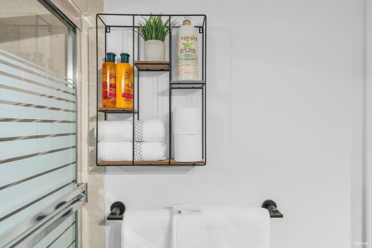 1-Br Condo In Downtown Coal Harbour With Parking And City Views Vancouver Extérieur photo