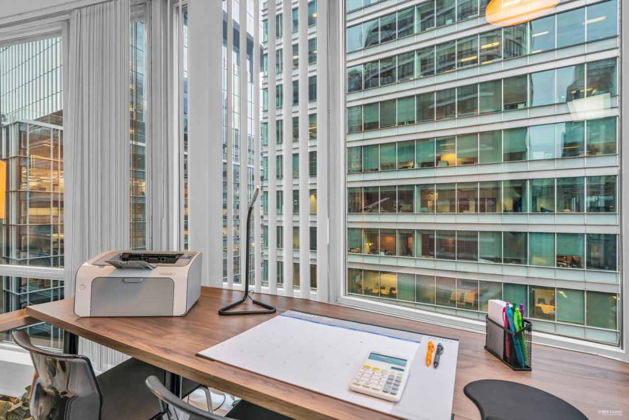 1-Br Condo In Downtown Coal Harbour With Parking And City Views Vancouver Extérieur photo