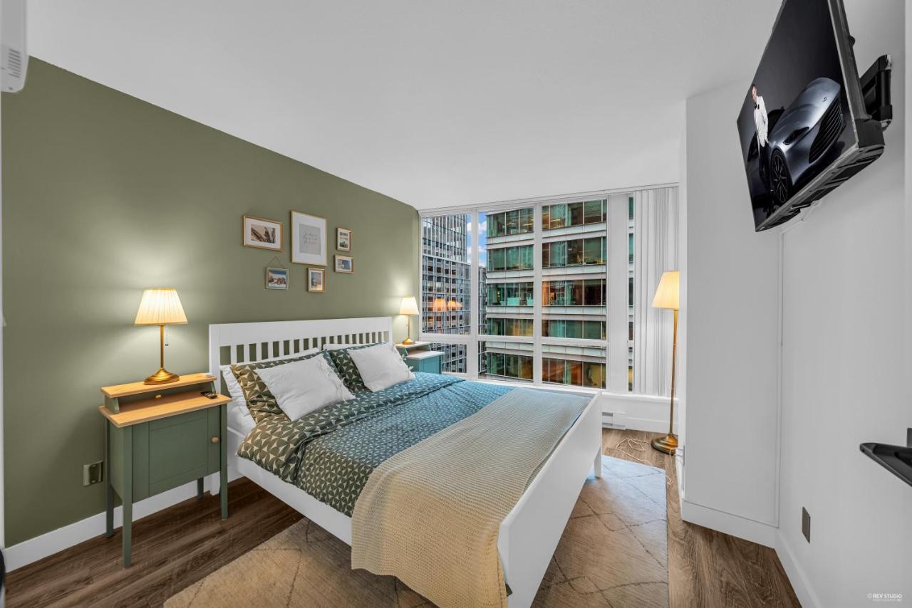 1-Br Condo In Downtown Coal Harbour With Parking And City Views Vancouver Extérieur photo